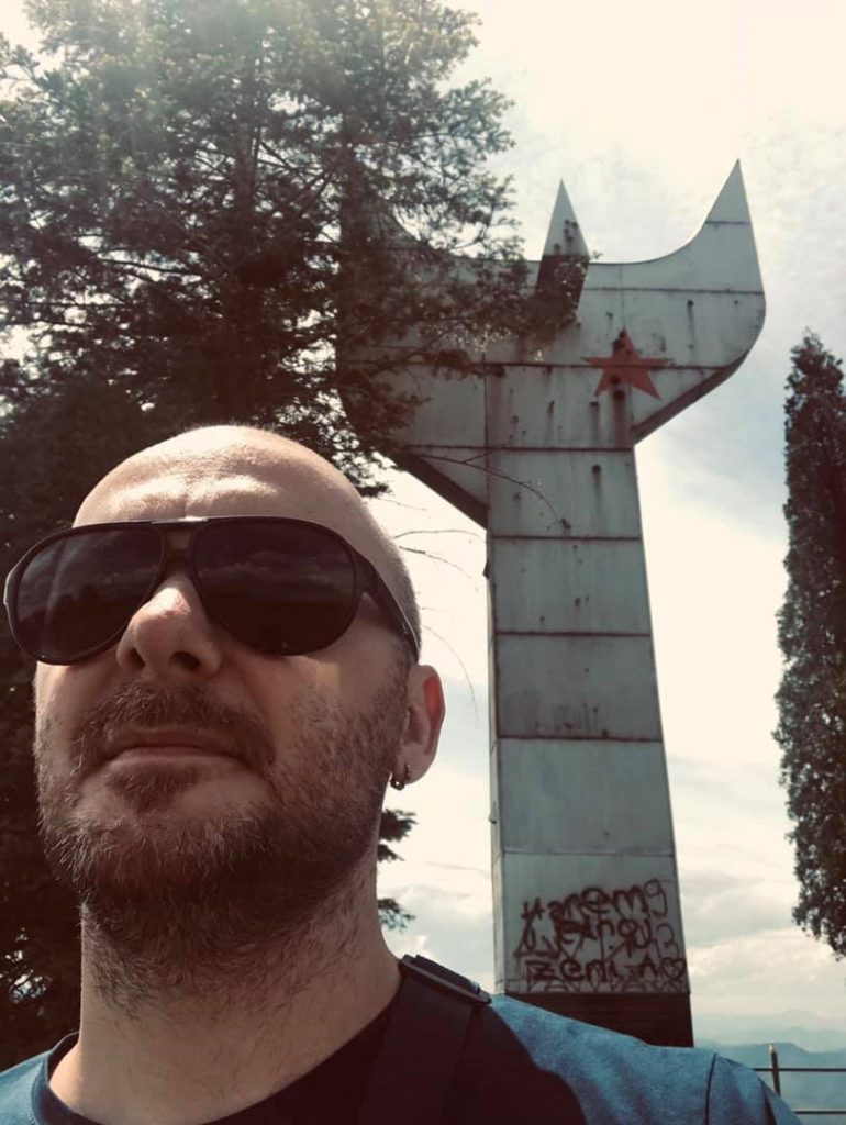 Elmir Isakovi 3D modeler in front of Anti-fascism monument in Zenica-Bosnia and Herzegovina